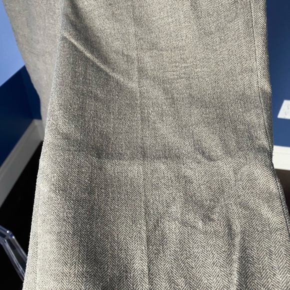 Aritzia wool dress pants! - Picture 4 of 4